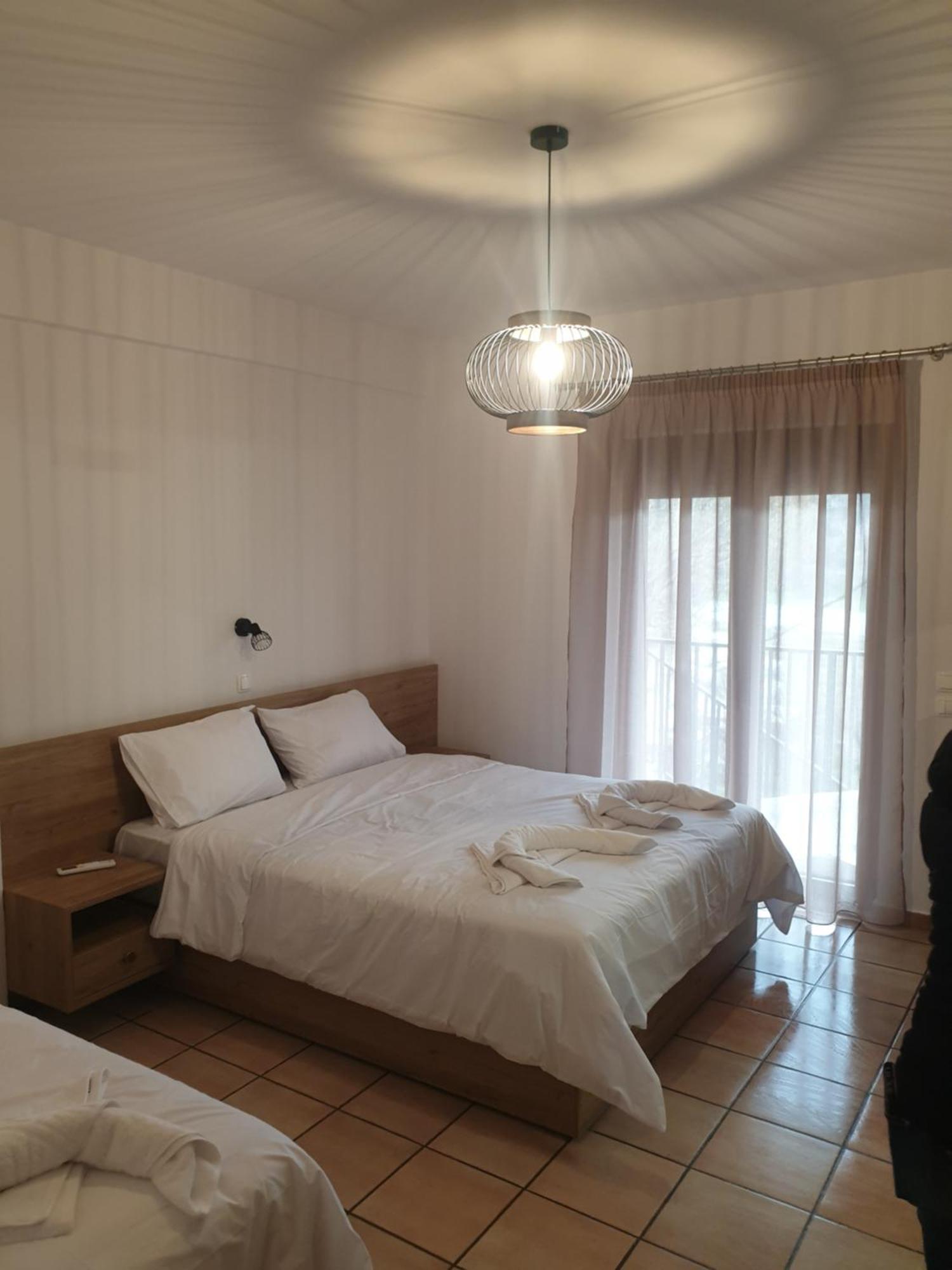 Apartment To Ellinikon *