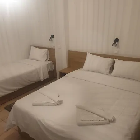 To Ellinikon Appartement Omalós Buitenkant foto