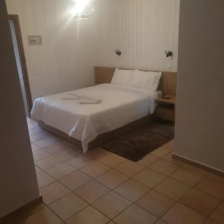 To Ellinikon Appartement Omalós Buitenkant foto
